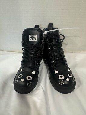 T.U.K Black Kids Cat Face Lace-Up Boots